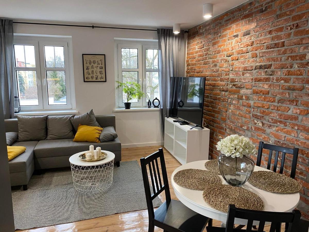 Apartment Dekerta 8/5 Torun